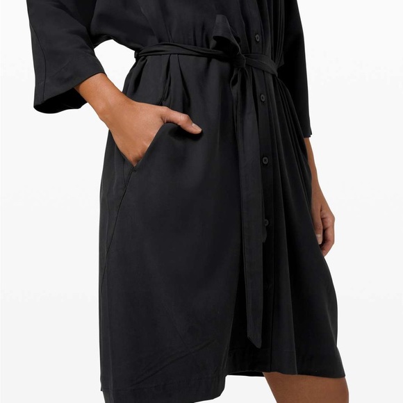 Lululemon perfectly poised cupro blend oversized shirt dress - Picture 3 of 12